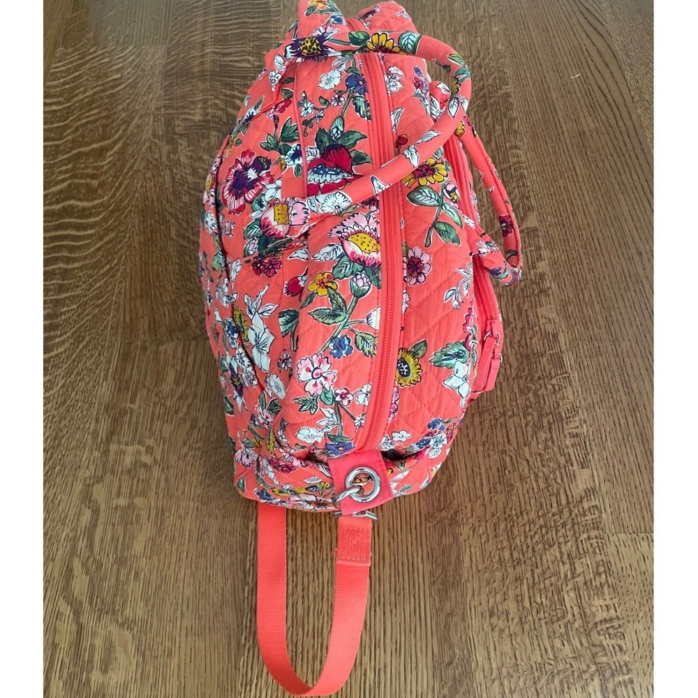 Vera Bradley Iconic Compact Weekender Travel Bag Coral Floral Quilted Duffle EUC - Picture 5 of 5